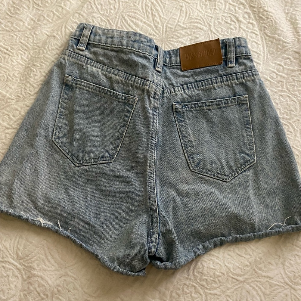 Denim blue shorts - Picture 3 of 4